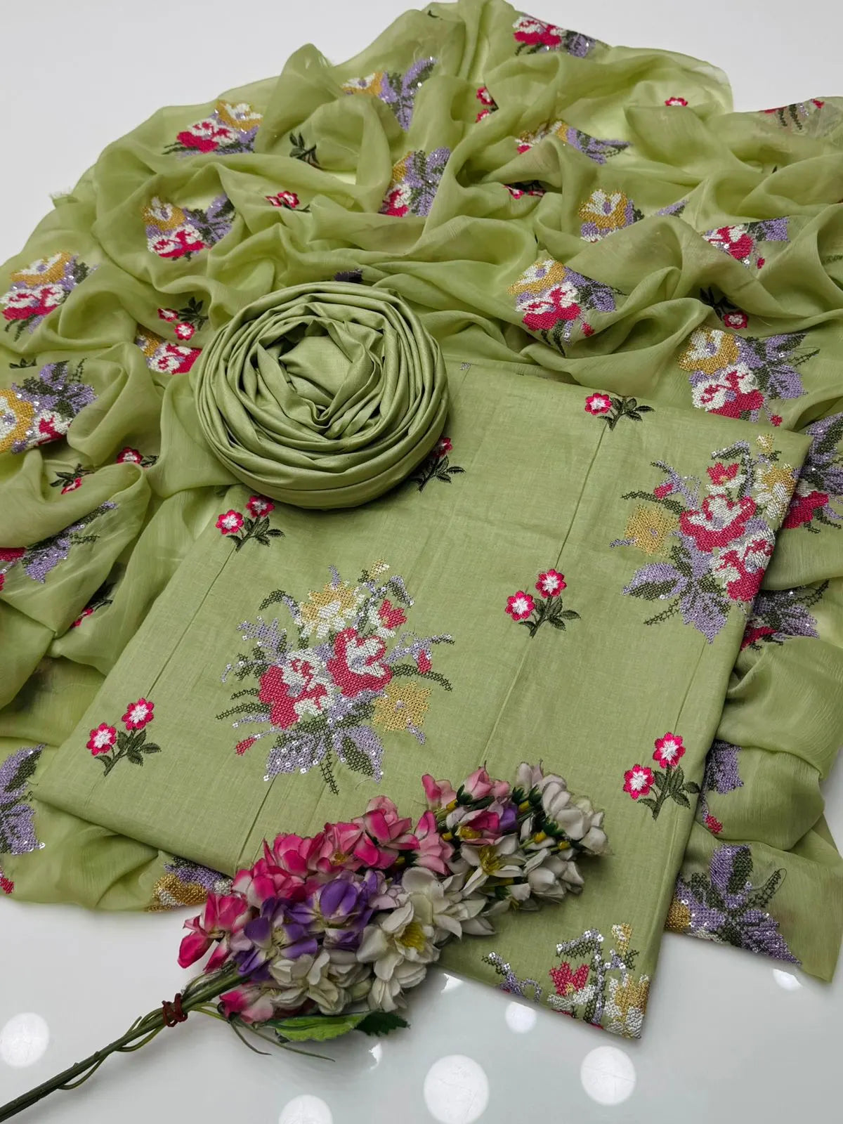 Handmade Style Cross Stitch lawn 3pc unctiched